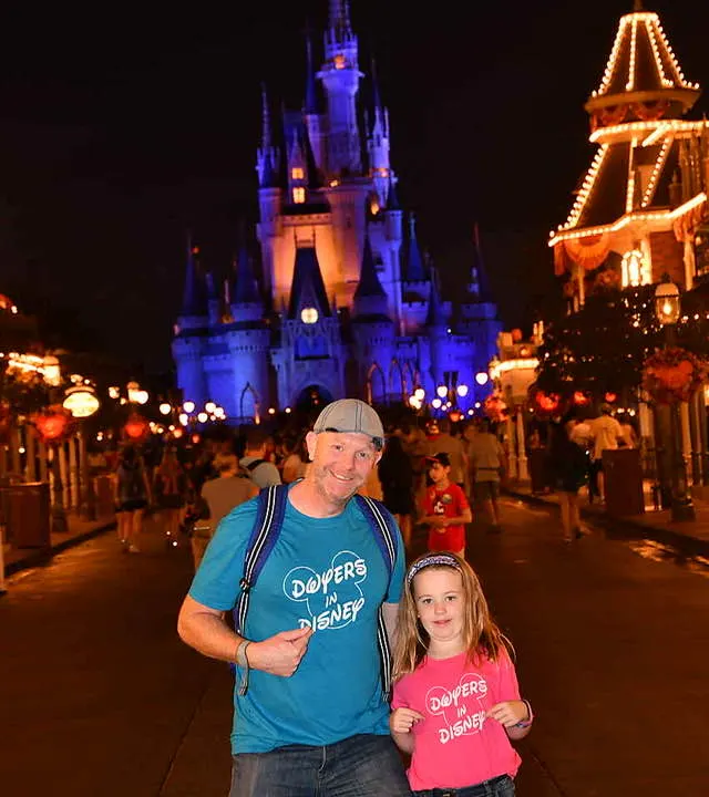 Father and Daughter wearing personalised T-shirts at Disney World